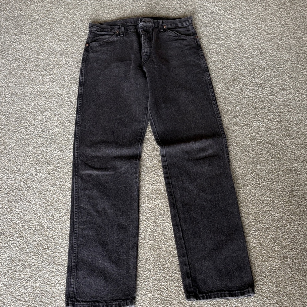 Wrangler Men's Dark Gray Straight Jeans